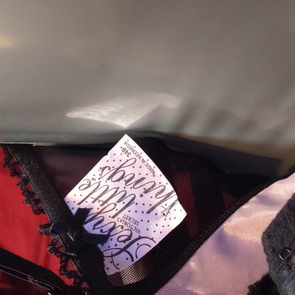 Sexy little things 34b lingerie - Picture 5 of 9